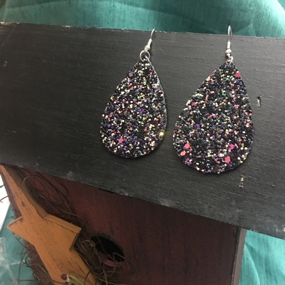 Black Glitter Earrings! - Picture 5 of 6
